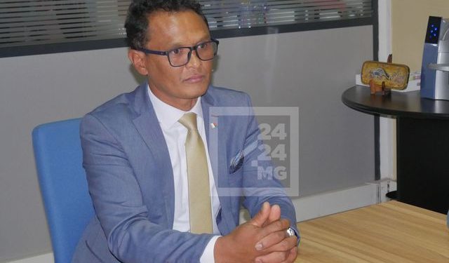 INFRASTRUCTURES – Les logements sociaux des nouvelles villes dont Tanamasoandro seront mis en vente-location à partir de 100.000 ariary par mois pendant 15 ans, selon Gérard Andriamanohisoa