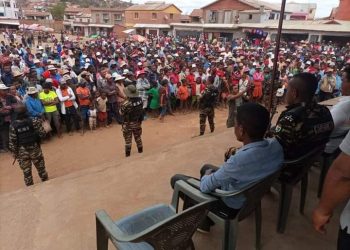 ANJOZOROBE – La gendarmerie annonce l’ouverture d’une enquête judiciaire après la mort d’un individu à Antanetibe Anativolo et l’incendie de la caserne de la gendarmerie nationale qui s’en est suivie