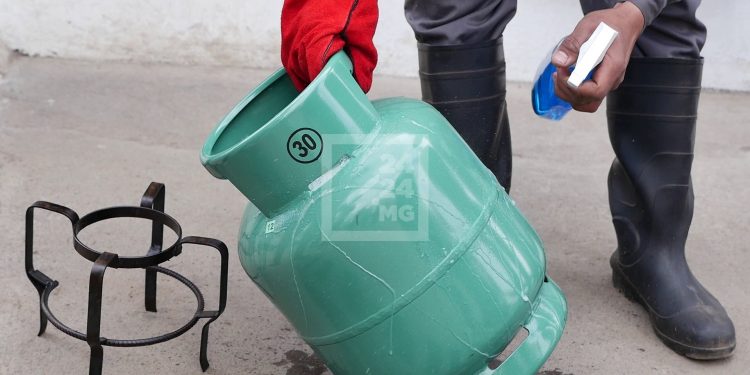 ENERGIE – Vitogaz annonce un retour au prix d’avant le 1er Octobre pour le gaz en bouteille de 4 kilos et le gaz en détail, et demande des concertations avec les autorités pour discuter d’un lissage progressif des prix sur le gaz en bouteilles de 9, 12 et 39 kilos