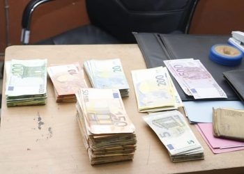 EXPORTATION ILLICITE – La douane annonce la saisie de devises non déclarées d&rsquo;une valeur de 28.775 euros à l&rsquo;aéroport d&rsquo;Ivato
