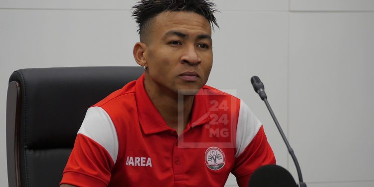 FOOTBALL – Anicet Andrianantenaina out, Fabien Boyer indisponible, Tsiry Randriantsiferana appelé pour renforcer numériquement les Barea en vue de la rencontre avec les Léopards de la RD Congo