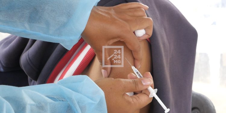 SANTE PUBLIQUE – 39 cas de manifestations post-vaccinales indésirables notifiés au ministère de la Santé publique après vaccination de plus de 325.000 personnes à la deuxième dose d&rsquo;AstraZeneca et au Janssen