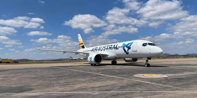 TRANSPORT AERIEN – L&rsquo;un des nouveaux A220-300 d&rsquo;Air Austral atterrit à Ivato avec 123 passagers