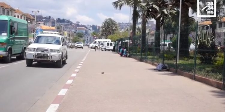 TRAVAIL ET EMPLOI – Partenariat public, privé et société civile