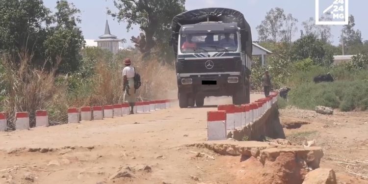 TRAVAUX PUBLICS – Le processus en vue de la réhabilitation du tronçon Ihosy – Betroka de la RN13 lancé