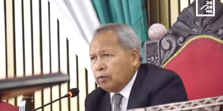 ASSEMBLEE NATIONALE – Les députés se donnent six mois de plus avant d&rsquo;entendre les rapports des commissions d&rsquo;enquêtes parlementaires