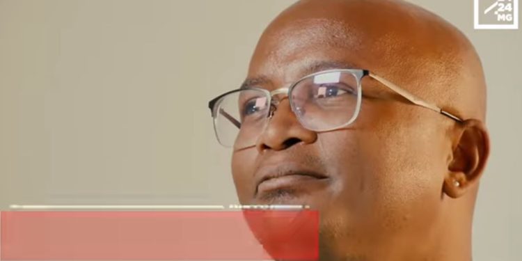 DENIS ALEXANDRE LAHINIRIKO, HISTORIEN – « Le MDRM voulait conquérir des sièges et avait des conflits internes »