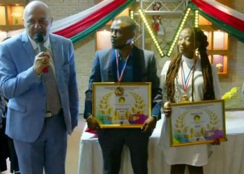 DISTINCTION – Shyn et Denise reçoivent la médaille d&rsquo;or des Arts et de la culture de la Fédération internationale du tourisme