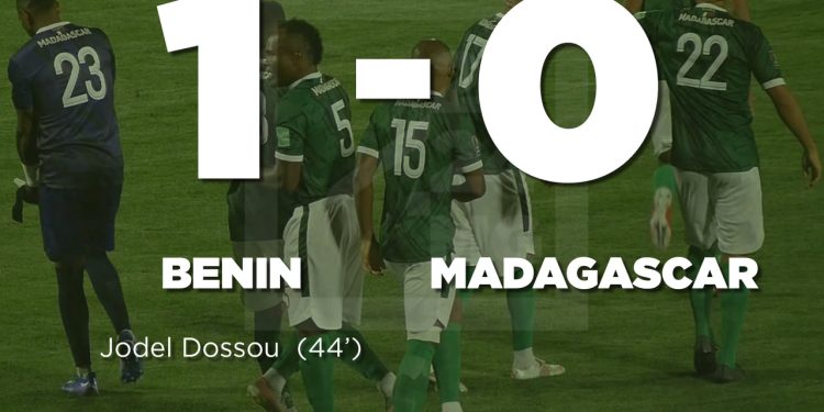 Mi-temps à Cotonou.