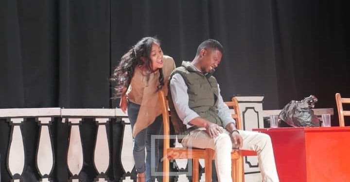 THEATRE – Les nouveaux comédiens de la célèbre Tropy Jeannette démontrent leur talent dans « Marie Rose », une nouvelle pièce courte écrite par Rasamy Gitara.