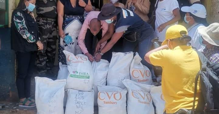 SANTE PUBLIQUE – Les autorités soulignent le caractère local des cas de Covid-19 et annoncent une intensification de la campagne de distribution de Covid organics