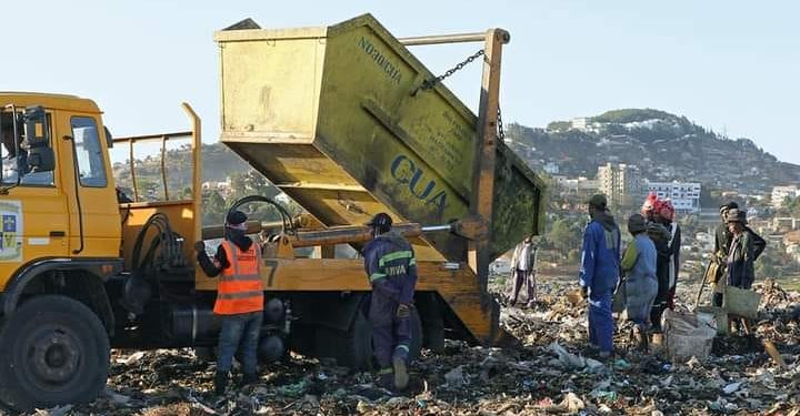 VOIRIE – La société municipale d&rsquo;assainissement lance une opération coup de poing de ramassage des ordures de la capitale