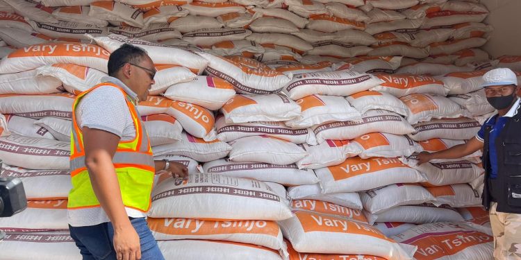 CONSOMMATION – 4.500 tonnes de « riz de luxe importé » à distribuer à moins de 600 ariary le « kapoaka » dans les régions d&rsquo;Atsimo-Andrefana, d&rsquo;Androy, d&rsquo;Ihorombe et de la Haute Matsiatra