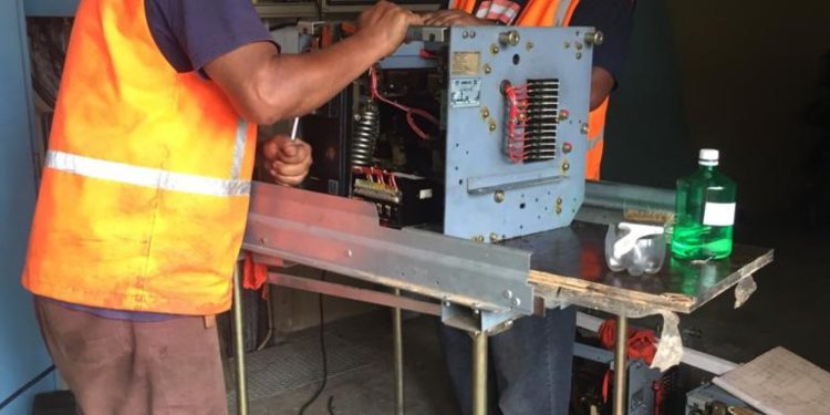 ENERGIE – Les eaux qui avaient envahi la centrale de la Jirama tarissent après deux semaines de vidange, les autorités espèrent faire fonctionner un premier groupe dès la semaine du 17 Janvier