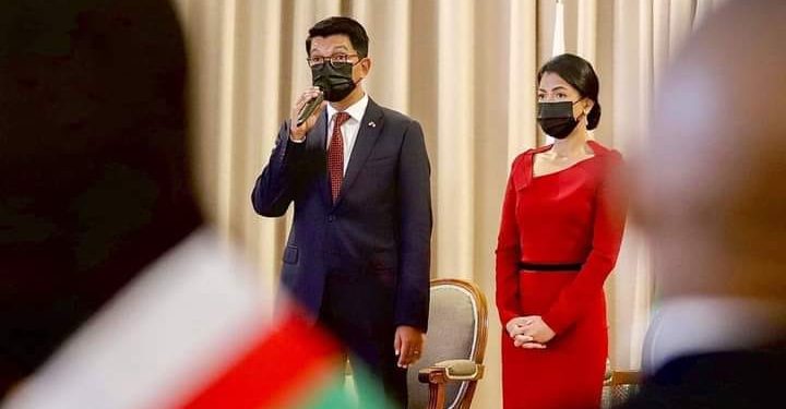INFRASTRUCTURES – Andry Rajoelina qualifie d' »anti-développement » ceux qui remettent en cause le projet de transport par câble