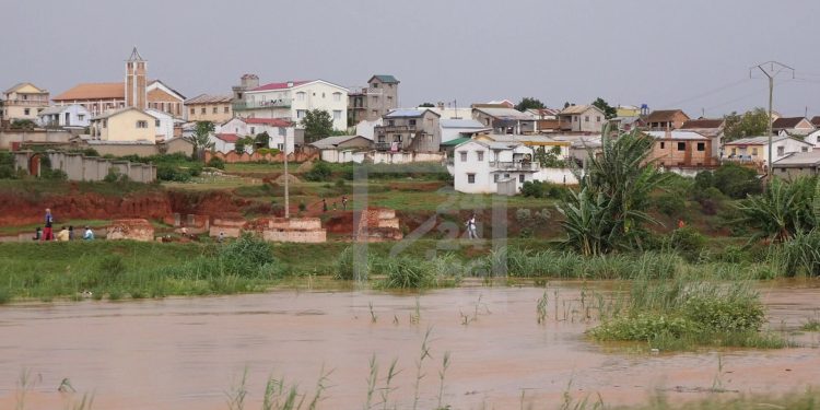INTEMPERIES – L&rsquo;Apipa lance un avis de menace de danger sur les communes de la plaine d&rsquo;Antananarivo traversée par la rivière Sisaony
