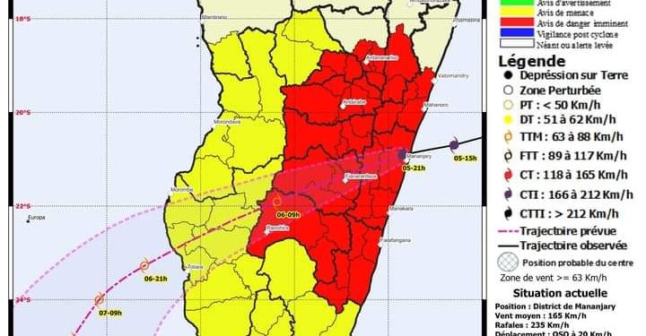 INTEMPÉRIES – Les bandes nuageuses de Batsirai s&rsquo;étendent sur les hautes terres centrales, les pluies et les vents deviennent plus fortes sur les localités impactées du Centre