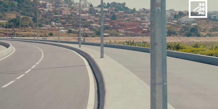 INFRASTRUCTURES – La circulation sur la rocade d’Iarivo, entre Ambohimahitsy et Amoronakona, réduite à une voie sur les deux sens du lundi 14 au vendredi 22 Mars, selon le ministère en charge de l’Aménagement du territoire