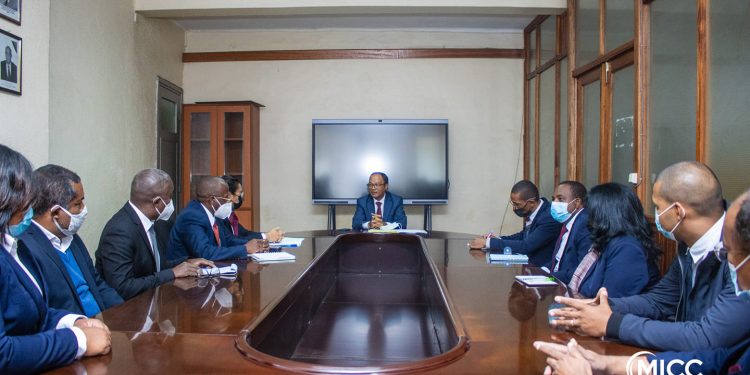 FONCTION PUBLIQUE – La création d&rsquo;un corps d&rsquo;inspecteurs industriels souhaitée par des sortants de l&rsquo;Ecole nationale d&rsquo;administration de Madagascar