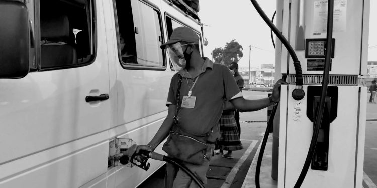 HYDROCARBURES – Le président de la République invite la population à se préparer à une éventuelle hausse des prix des carburants