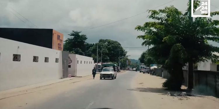 Road to Fénérive-Est