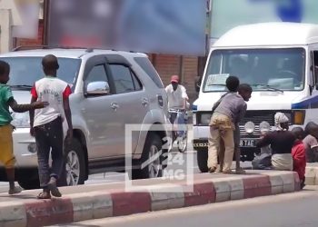 SOCIAL – Près 12.000 enfants en situation de rue recensés dans la ville d&rsquo;Antananarivo, un chiffre estimé en hausse compte tenu de la pandémie et de ses conséquences ces dernières années