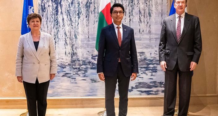 RENCONTRE A WASHINGTON – L’Etat malgache encouragé à se libérer des contrats énergétiques défavorables, à améliorer la transparence, à protéger les pauvres par des filets de sécurité sociale et à prioriser le déploiement du vaccin contre la Covid-19.