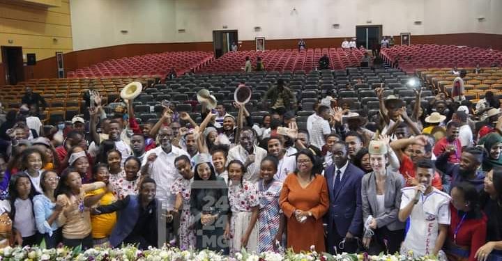 FORUM DES JEUNES – La gratuité des droits d’enregistrement de la création d’entreprise proposée au forum sur l’emploi et le développement des jeunes afin de promouvoir l&rsquo;entrepreneuriat