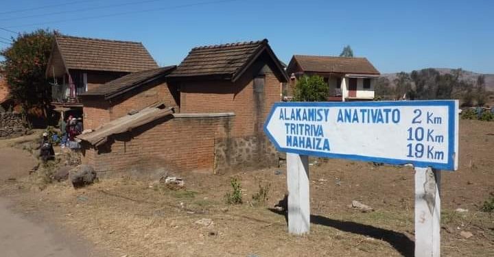 VINDICTE POPULAIRE – La gendarmerie rapporte que ses éléments sur place « n&rsquo;ont pu rien faire » face à la colère de la foule entrainant la mort d&rsquo;un jeune père de famille à Betafo