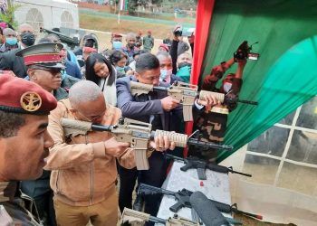 ANNIVERSAIRE DE L’INDEPENDANCE – Les ministres en charge de la Défense et de la Sécurité inaugurent les stands de jeux de la kermesse de Betongolo