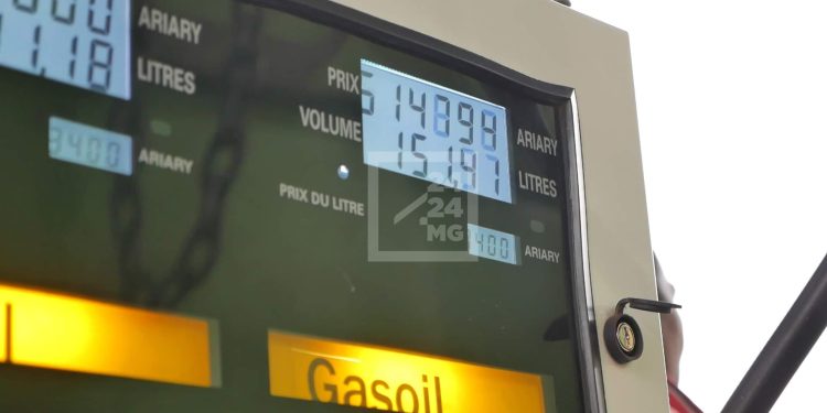CARBURANT – L’Etat propose d&rsquo;abaisser à 15% la TVA sur les ventes des carburants pour alléger l’impact de l’augmentation des prix à la pompe