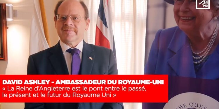 DAVID ASHLEY, AMBASSADEUR BRITANNIQUE – « La Reine d’Angleterre est le pont entre le passé, le présent et le futur du Royaume Uni »