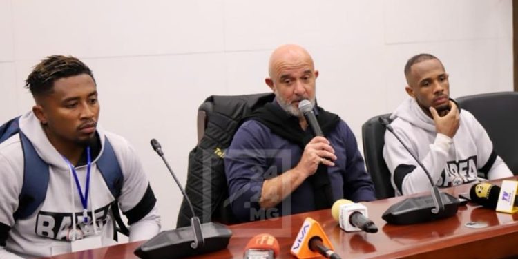 FOOTBALL/CAN- Ibrahim Amada et Nicolas Dupuis pointent le manque d’automatisme entre les joueurs face à l’Angola