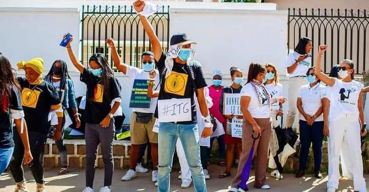 PARLEMENT – La proposition de loi relative à l&rsquo;interruption thérapeutique de grossesse retirée de l&rsquo;ordre du jour de l&rsquo;Assemblée nationale par la conférence des présidents