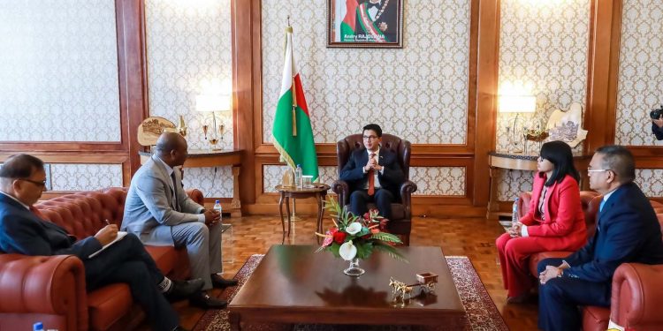 COOPÉRATION – Le dossier d&rsquo;évaluation de la deuxième revue du programme de Facilité élargie de crédit de Madagascar prévu passer devant le Conseil d&rsquo;administration du FMI en Septembre 2022 selon la présidence
