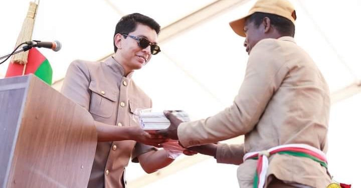 HYDROCARBURES – Le président de la République indique que Madagascar a reçu une offre de prix de carburant inférieure à la proposition de ses fournisseurs traditionnels