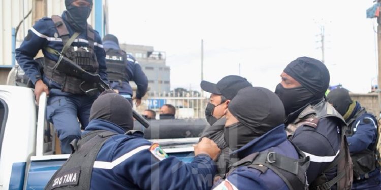 MANIFESTATION INTERDITE – Ny Rina Randriamasinoro et Jean-Claude Rakotonirina interpellés par les forces de l’ordre