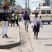 MOBILITÉ – La moitié des habitants du Grand Antananarivo se rendent à pied à leur travail, d’après les études de la Banque mondiale