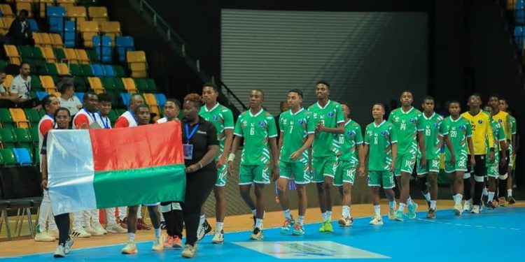 HANDBALL – L’Algérie écrase Madagascar 42 à 19 lors de la deuxième journée des phases de groupe à la coupe d’Afrique des Nations Cadet U18.