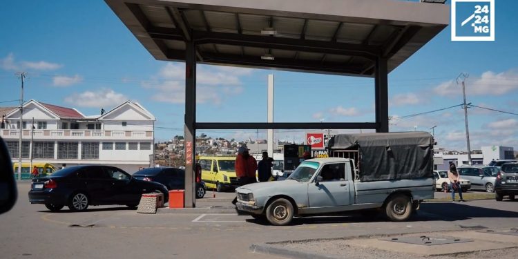 CARBURANTS – Le ravitaillement en gasoil perturbé, les usagers dans la galère