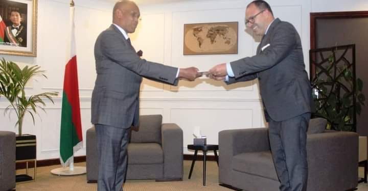 DIPLOMATIE – Arnaud Guillois, nouvel ambassadeur de France à Madagascar, se présente au ministère des affaires étrangères.
