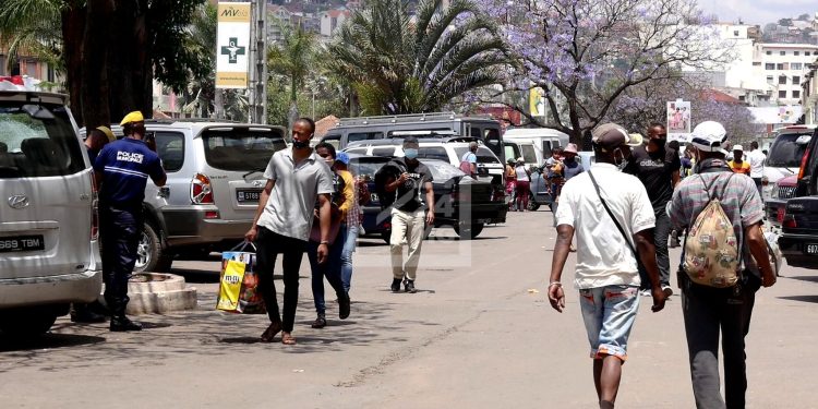 ECONOMIE – Le FMI prévoit une stagnation de la croissance à 4,2% et une accélération du taux d’inflation qui atteindra 9,8% pour Madagascar cette année