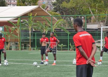 FOOTBALL – Le regroupement des Barea U23 a débuté ce mercredi avec 13 joueurs locaux et l’expatrié Arnaud Andrianantenaina.