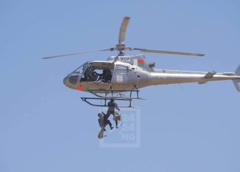 SÉCURITÉ – Le président de la République annonce la commande d’un nouvel hélicoptère multifonction qui ferait à la fois office d’ambulance et d’hélicoptère bombardier d’eau, de nouveaux matériels militaires remis pour l’Armée