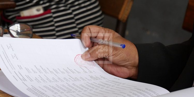 Deux logiciels et 5.000 tablettes pour la confection de la liste électorale annonce la CENI.