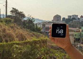 CLIMAT – Antananarivo suffoque sous la fumée des feux de brousse, des briques en cuisson, de la décharge en feu et des pots d&rsquo;échappement avec une qualité de l&rsquo;air malsaine pour les personnes sensibles depuis une semaine et pour les trois prochains jours