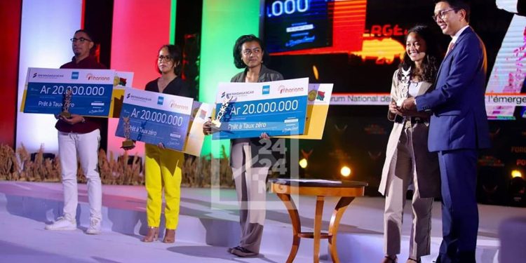 CONCOURS – 10 millions d&rsquo;ariary de subvention et des cadeaux surprises de la part de l&rsquo;Etat et du couple présidentiel pour les neufs finalistes du concours « 3,2,1 Pitch ! By Fihariana »
