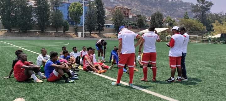 FOOTBALL – Romuald 