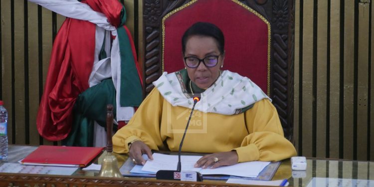ASSEMBLEE NATIONALE- Christine Razanamahasoa juge « irrecevable » la motion de censure contre le gouvernement