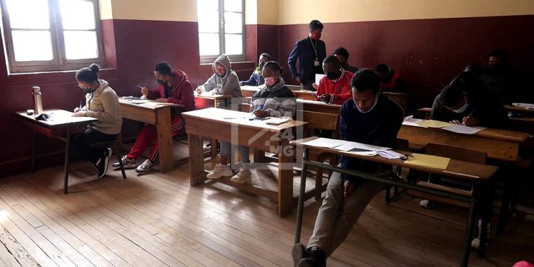 ENSEIGNEMENT – Le CEPE maintenu à la cinquième année du primaire en attendant la promulgation du projet de loi d&rsquo;orientation qui reporte en sixième l&rsquo;évaluation nationale de fin d&rsquo;études primaires